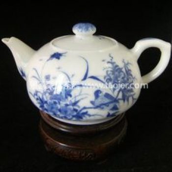 景德镇小雅青花瓷器小雅款喜登梅梢茶壶