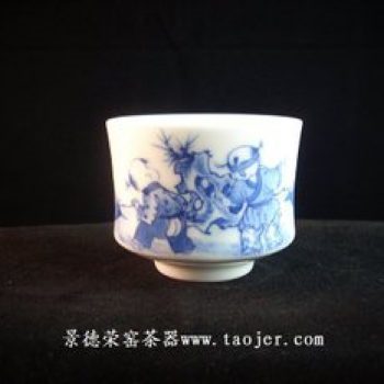 青花童子茶杯