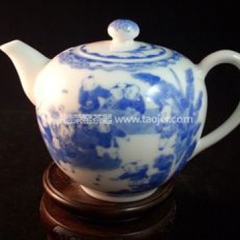景德镇小雅青花瓷器小雅款童子戏春茶壶