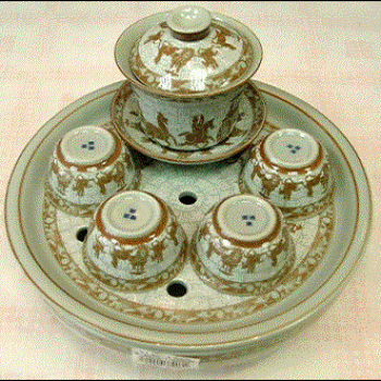 马形图案茶具