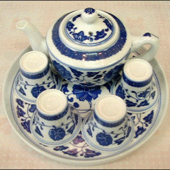 缠枝莲青花茶具