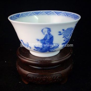 青花侍女品杯