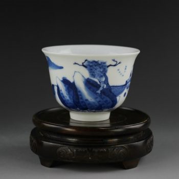 14U86-c手绘青花山水风景画功夫茶杯 品茗杯  