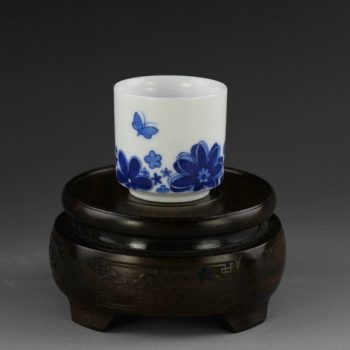 14AM97-d手绘青花蝴蝶花卉图茶杯 品茗杯