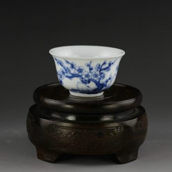 14U66-D手绘青花梅花图功夫茶杯 品茗杯