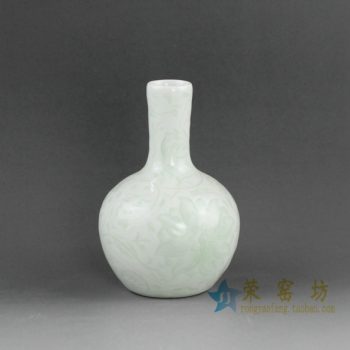 14AA32 手绘釉下彩花卉图案天球瓶 花瓶 花插