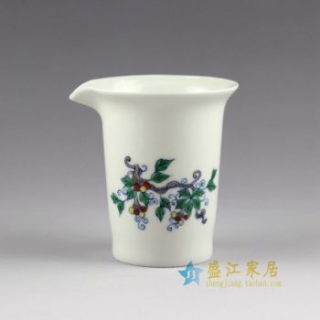 RYYM04手绘青花斗彩花卉图公道杯