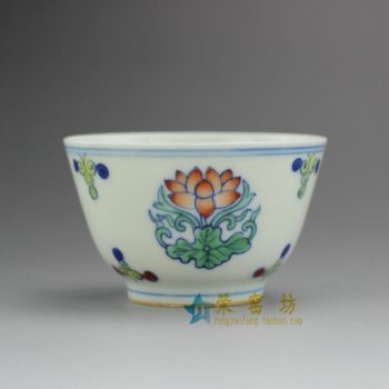 14BU45 7759手绘青花斗彩团花图茶杯 品茗杯