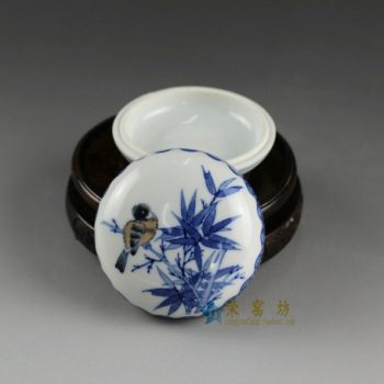 14AS110手绘青花翠鸟站竹枝图印泥盒 文房用具