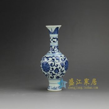 RZEV01-B 8380j513手工青花缠枝莲花瓶 花插 尺寸：口径 3.5厘米 肚径 6.5厘米 高 14.8厘米