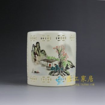 RYXH11-D 8758j312象牙粉彩山水风景屏画镂空笔筒 文具 尺寸：高 11.6厘米 口径 10.6厘米 肚径 10.6厘米
