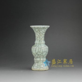 RYXC18-F 8403手工裂纹釉开片花瓶 花插 尺寸: 口径 7.1厘米 肚径 6.3厘米 高 16.3厘米
