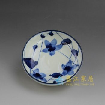 RYEW21-C 8784手工青花水草花卉纹小碟 茶碟 尺寸： 口径 11.8厘米 高 4.6厘米 容量 200毫升