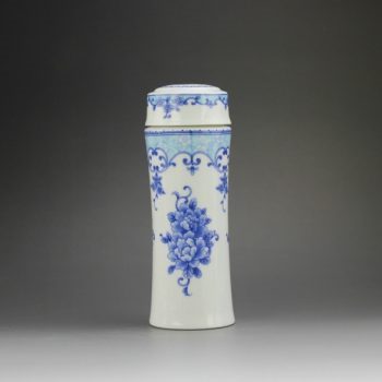 CBAJ02-E 8290手工全瓷青花牡丹花开图茶杯 养生保温杯 旅行杯 尺寸：高 19.8cm 口径 5.6cm 容量 300ml