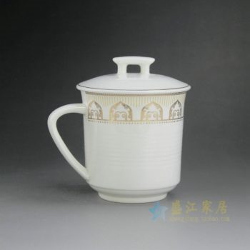 CBAG06 9223新骨瓷带盖金边花卉茶杯 办公杯 老板杯 尺寸： 口径 9厘米 盖径 9.8厘米 高 12.2厘米 容量 380毫升