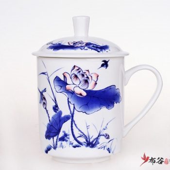 CBDI43-ZE-01高档骨瓷青花荷莲清香图茶杯 品茗杯 手柄带盖老板杯尺寸 高15cm口径9cm容量550ml