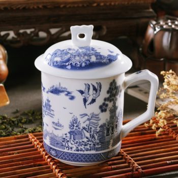 RYDI42 青花斗彩春意盎然画茶杯 品茗杯 手柄带盖老板杯尺寸 高15cm口径9cm容量550ml