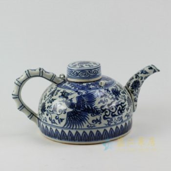 RZEZ05 9420仿古青花凤凰展翅图茶壶 泡茶壶 尺寸： 口径 5.6厘米 肚径 20.1厘米 柄至壶嘴宽30.5厘米 高 15.2厘米