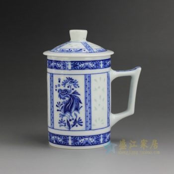 CBAF09 9226青花玲珑水草金鱼屏画带盖茶杯 老板杯 办公杯 尺寸 ：口径 7.5厘米 高 14厘米 容量 320毫升