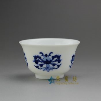 14U66-F 8072青花 花卉图茶杯 品茗杯 功夫茶具 尺寸： 口径 6厘米 高 3.6厘米 容量 50毫升