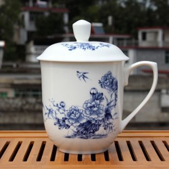 CBDI40-N-01手工高档骨瓷将军杯 青花富贵花开图茶杯 品茗杯 大号老板杯 尺寸：高 17cm 净高 12cm 口径 11cm 容量 850ml 重量 600