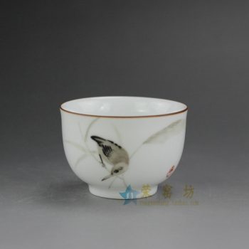 RYOK76-F 景德镇陶瓷 亚光白纯手工胎 手绘粉彩小鸟 铁口 紫金口茶杯 品茗杯 功夫茶具 尺寸：口径 6.3厘米 肚径 4.5厘米 容量 70毫升