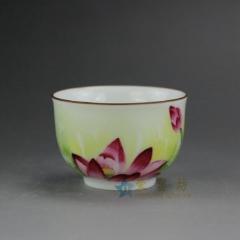 RYOK76-D 景德镇陶瓷 亚光白纯手工胎 手绘荷花图纹铁口 紫金口茶杯 品茗杯 功夫茶具 尺寸：口径 6.3厘米 高 4.5厘米 容量 70毫升