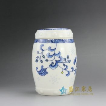 RZEJ02 9808景德镇陶瓷 手绘青花斗彩花卉图鼓形茶叶罐 盖罐 密封罐 规格尺寸：口径 8.5厘米 肚径 10.2厘米 高 14.8 厘米
