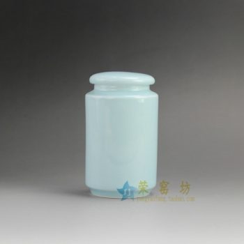 RZDT02-D 9981景德镇陶瓷 高温颜色釉淡蓝茶叶罐 盖罐 密封罐 规格尺寸：口径 5.8厘米 肚径 7.8厘米 高 13.2 厘米