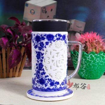 CBAL01-A-1手工镂雕福字纹青花双层瓷胆带柄茶杯 保温杯 老板杯