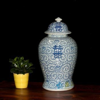 RYVM16 2362手绘青花缠枝花卉双喜图纹将军罐 盖罐 储物罐 尺寸： 口径 14.3厘米 肚径 28.3厘米 高 50.8厘米