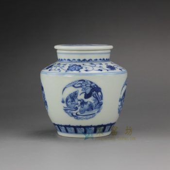 RYZ157 手绘青花缠枝荷塘鸳鸯屏画茶叶罐 盖罐 密封罐 尺寸; 口径 5.8厘米 肚径 9.5厘米 高 9.8厘米