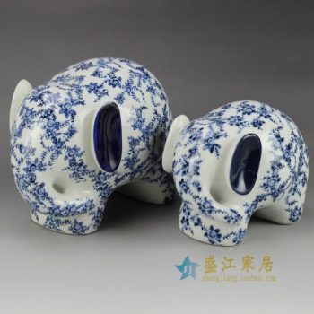 RYPU30 青花缠枝花卉图纹雕塑象 工艺装饰摆件    尺寸：  大号长 19厘米  宽  12厘米  高  15.3厘米     小号  长14.5厘米  宽   9.5厘米   高  12.5厘米