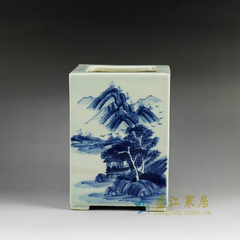 盛江陶瓷 手绘青花山水 笔筒