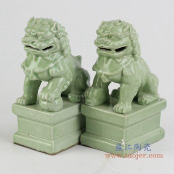 ryxp21-o    颜色釉淡绿对狮双狮 摆件品