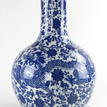 RYUU24_景德镇瓷器青花手绘青龙盘缠花瓶天球瓶收藏赠礼精工家居装饰摆件