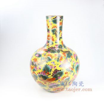 RYRK26-景德镇陶瓷 黄底手绘粉彩鱼草荷花天球瓶