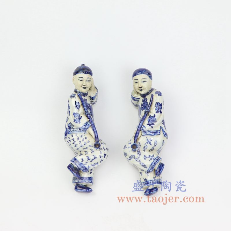 上图:RZKC21 盛江陶瓷 仿古 纯手工 青花 人物 抽大烟雕塑摆件 一对