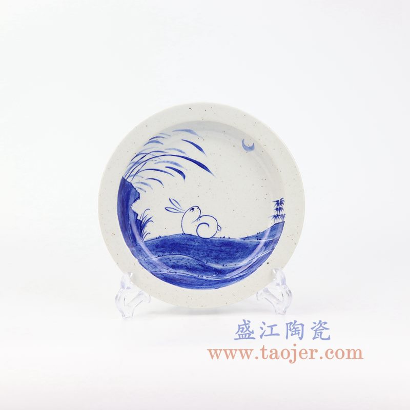 上图：RZOQ01-C 盛江陶瓷 仿古手绘青花兔子折边瓷盘 摆盘 挂盘 赏盘 