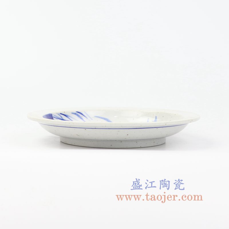 上图:RZOQ01-C 盛江陶瓷 仿古手绘青花兔子折边瓷盘 摆盘 挂盘 赏盘