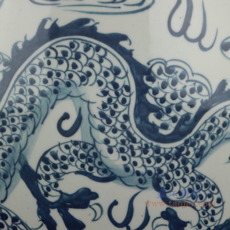 RYKB158-B 青花龙纹陶瓷鼓钉鼓凳 龙纹细节特写