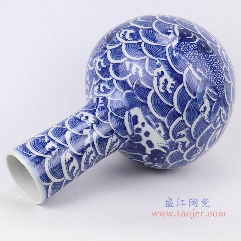仿古 手绘 青花海水鱼纹天球瓶