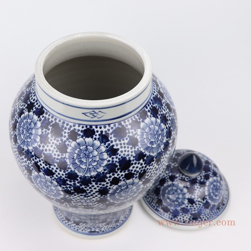 RZCM07 仿古青花手绘缠枝菊花将军罐 内部图