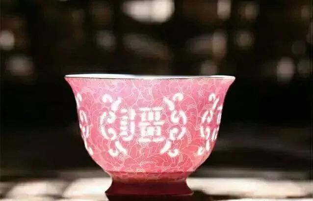 四大名瓷之一，景德镇盛江陶瓷青花玲珑瓷器——它满身是“洞”却滴水不漏