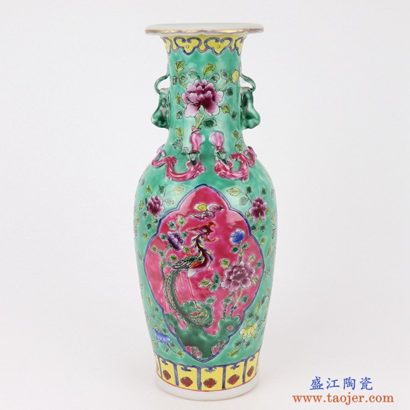 上图：粉彩绿色底开光开窗凤凰纹牡丹双耳花鸟镀金小蛇瓶花瓶