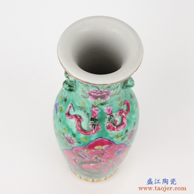 上图：粉彩绿色底开光开窗凤凰纹牡丹双耳花鸟镀金小蛇瓶花瓶