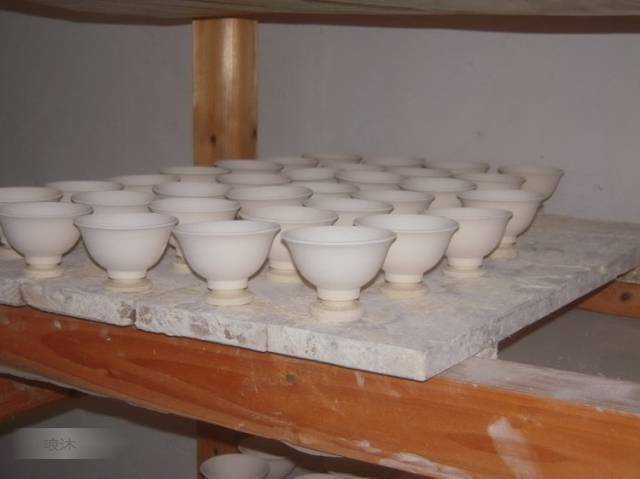 景德镇四大名瓷【青花瓷】的制作过程（全程图文）(全手绘茶具范例)