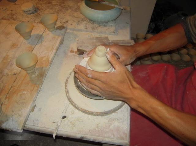 景德镇四大名瓷【青花瓷】的制作过程（全程图文）(全手绘茶具范例)
