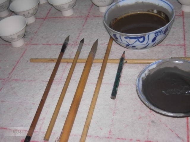 景德镇四大名瓷【青花瓷】的制作过程（全程图文）(全手绘茶具范例)
