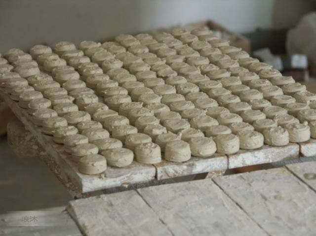 景德镇四大名瓷【青花瓷】的制作过程（全程图文）(全手绘茶具范例)